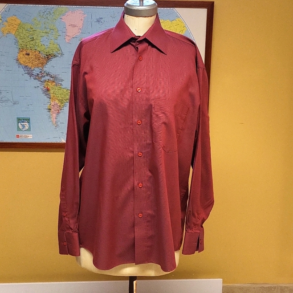 Uomo burgundy buttoned down long sleeves men's dress  shirt, size Large